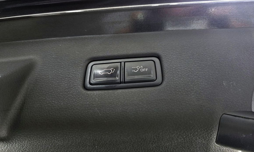 Kia Carnival 9-Seater Gravity, 2025