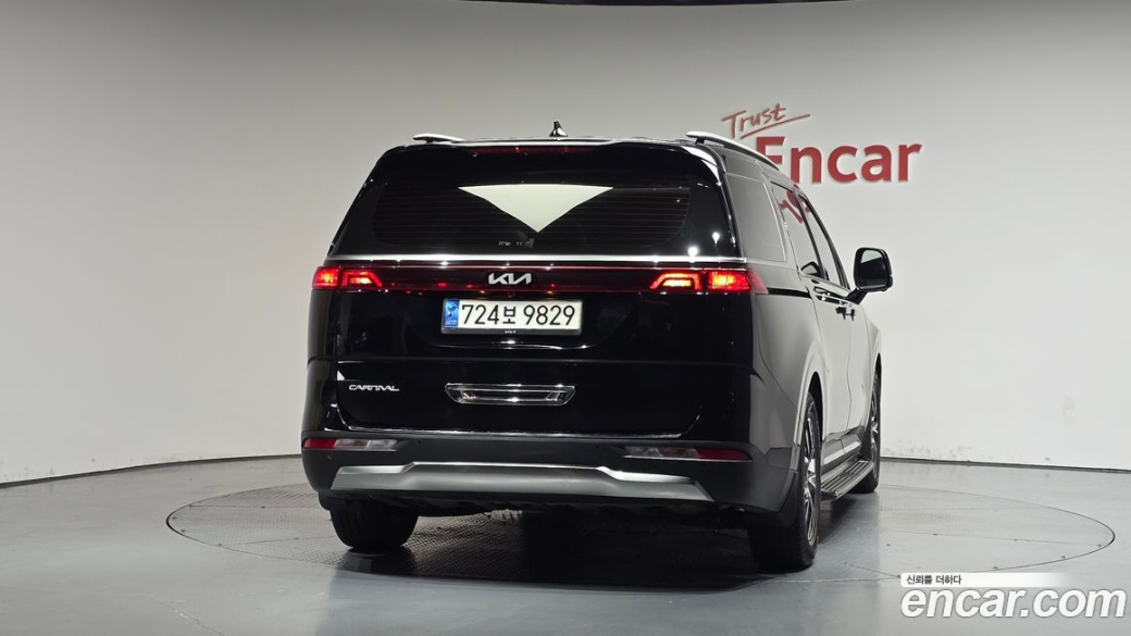 Kia Carnival 11-Seater Signature, 2023