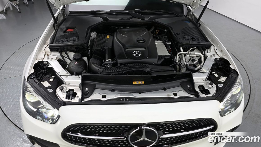 Mercedes-Benz E-Class E250 AMG Line, 2023