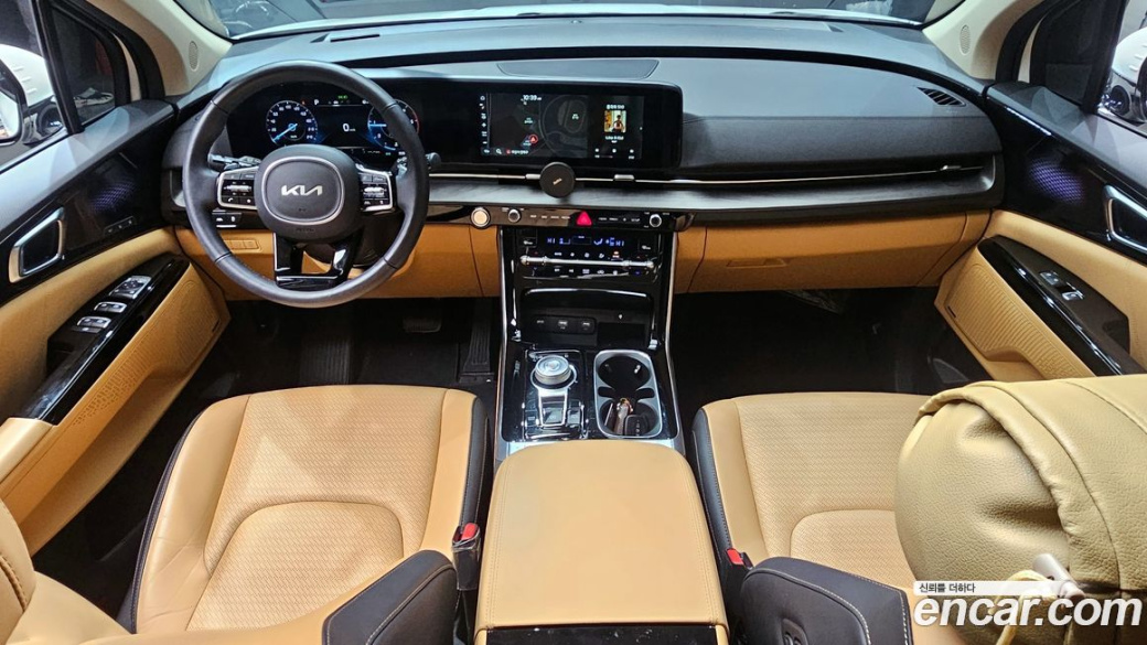 Kia Carnival 7-Seater Signature, 2023