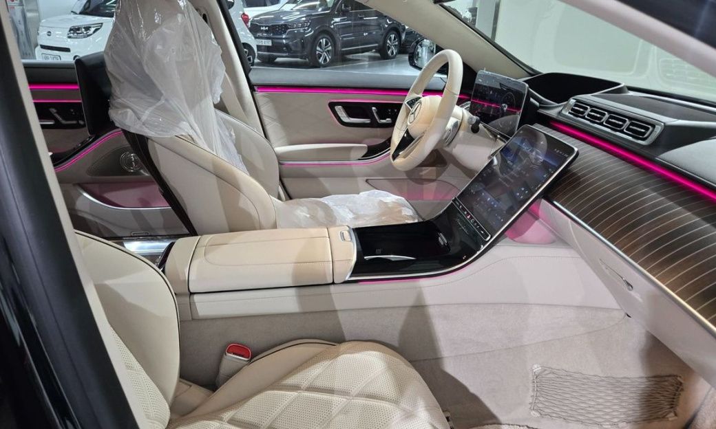 Mercedes-Benz S-Class Maybach S680 4MATIC, 2025