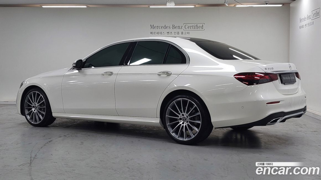 Mercedes-Benz E-Class E350 4MATIC AMG Line, 2022