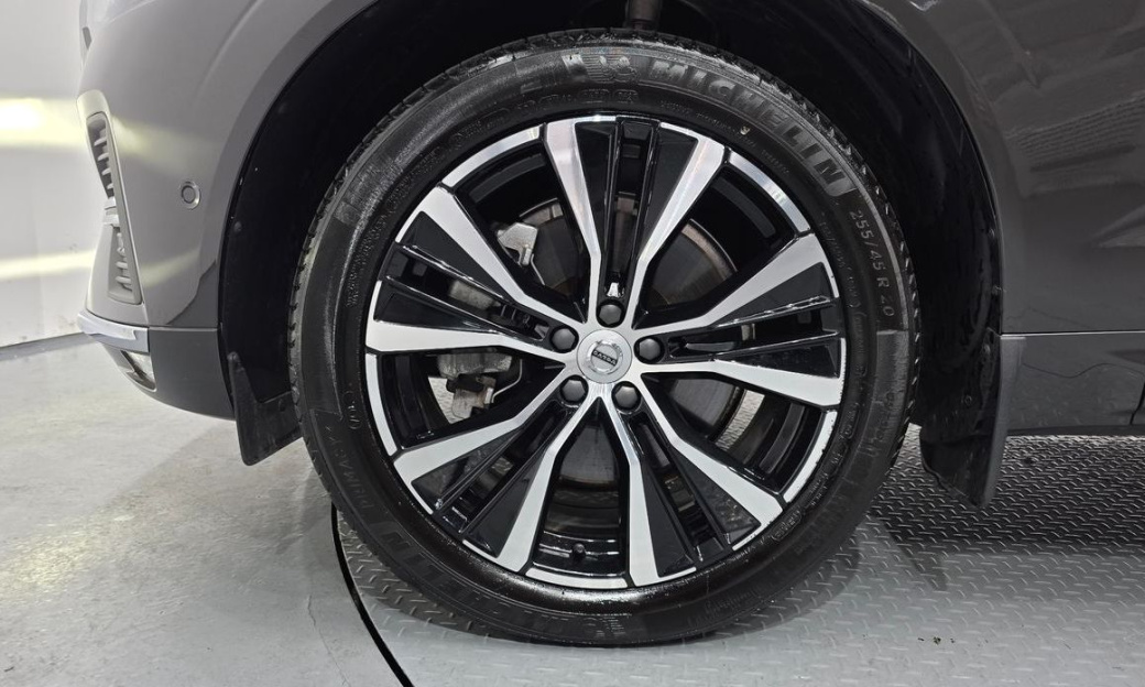 Volvo XC60 B6 Ultimate Bright, 2024
