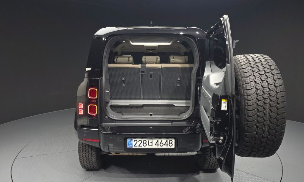 Land Rover Defender 90 D250 XS Edition, 2024