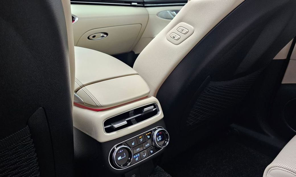 Genesis GV70 2.5T Gasoline 2WD, 2022