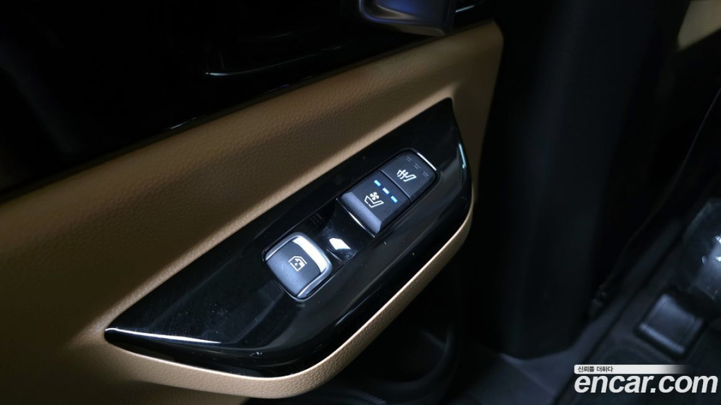 Kia Carnival 9-Seater Signature, 2023