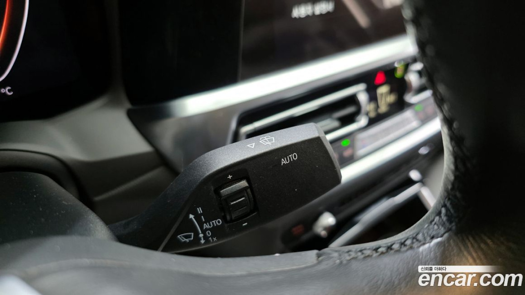 BMW 3-Series 320i, 2022