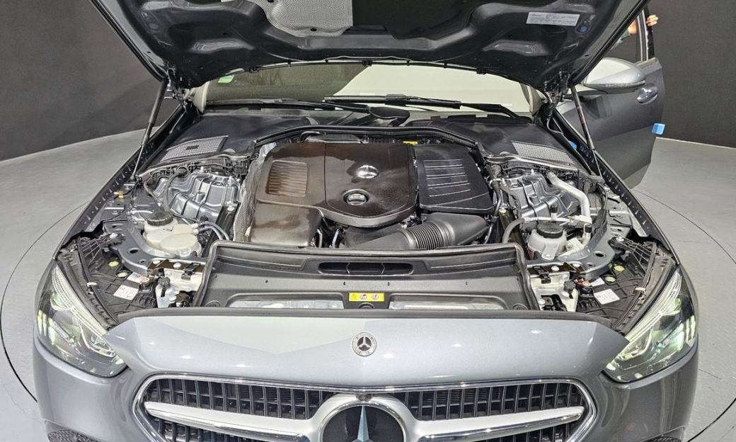 Mercedes-Benz C-Class C300 4MATIC Avantgarde, 2024