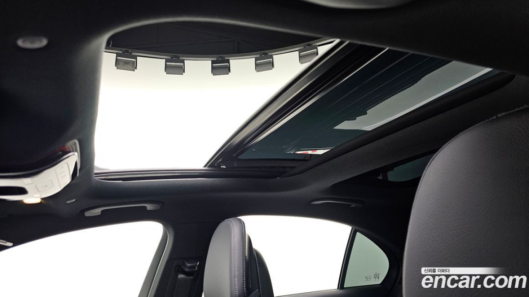 Mercedes-Benz C-Class C200 Avantgarde, 2025