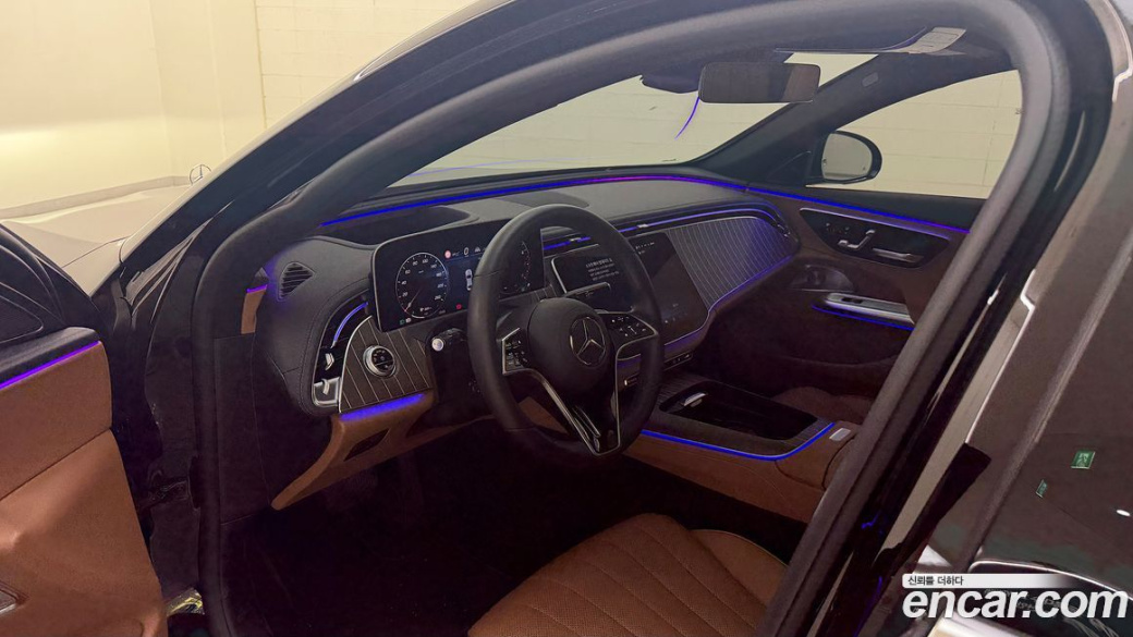 Mercedes-Benz E-Class E300 4MATIC Exclusive, 2024