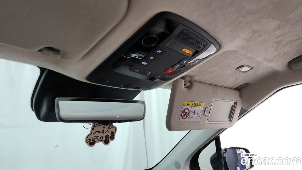 Kia Carnival 9-Seater Signature, 2024