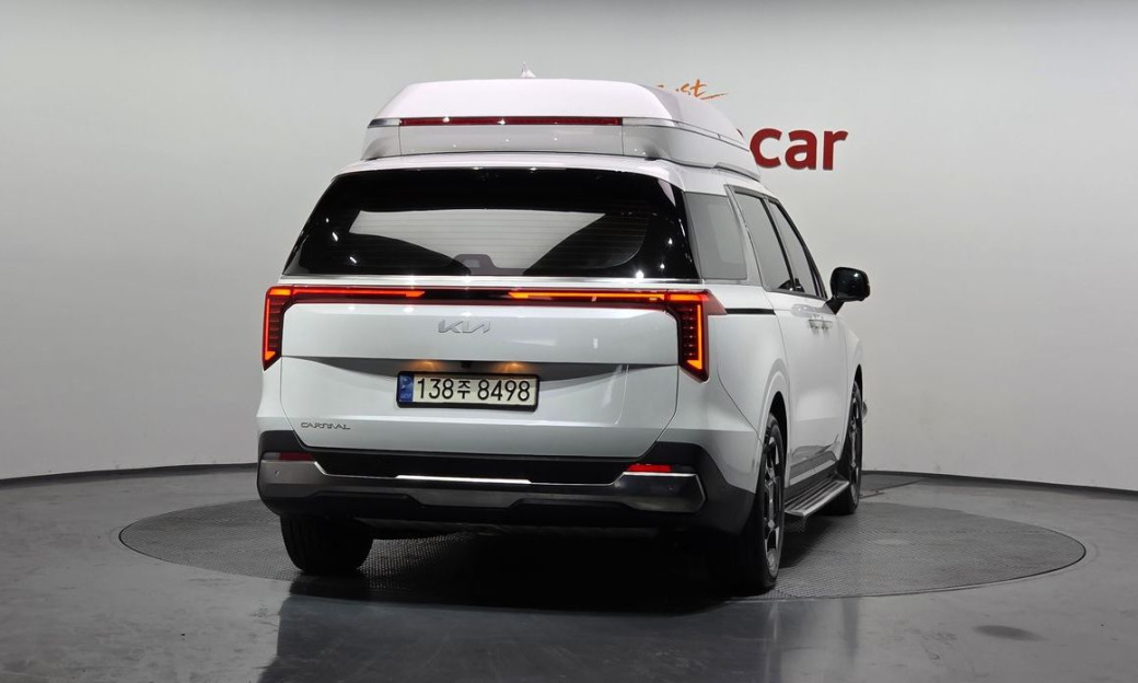 Kia Carnival 9-Seater Hi Limousine, 2024