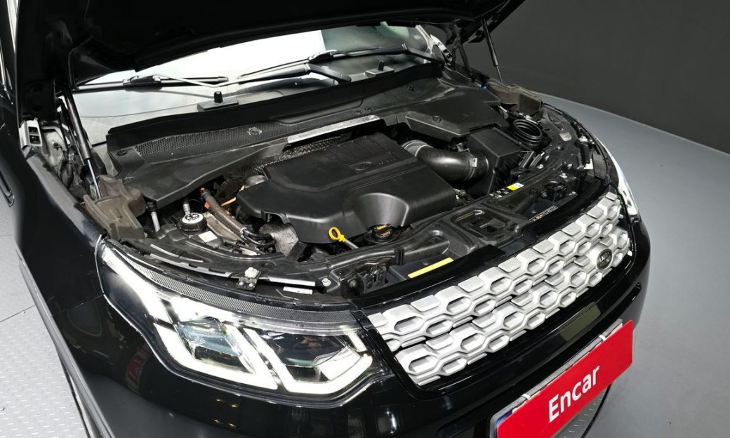 Land Rover Discovery Sport P250 SE, 2022