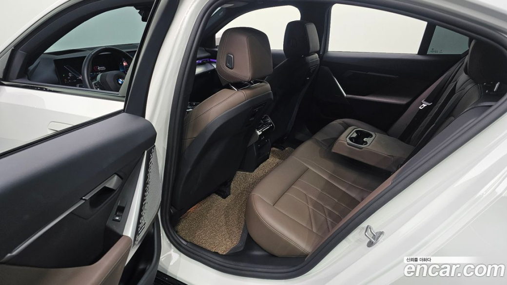 BMW 5-Series 523d M Sport, 2025