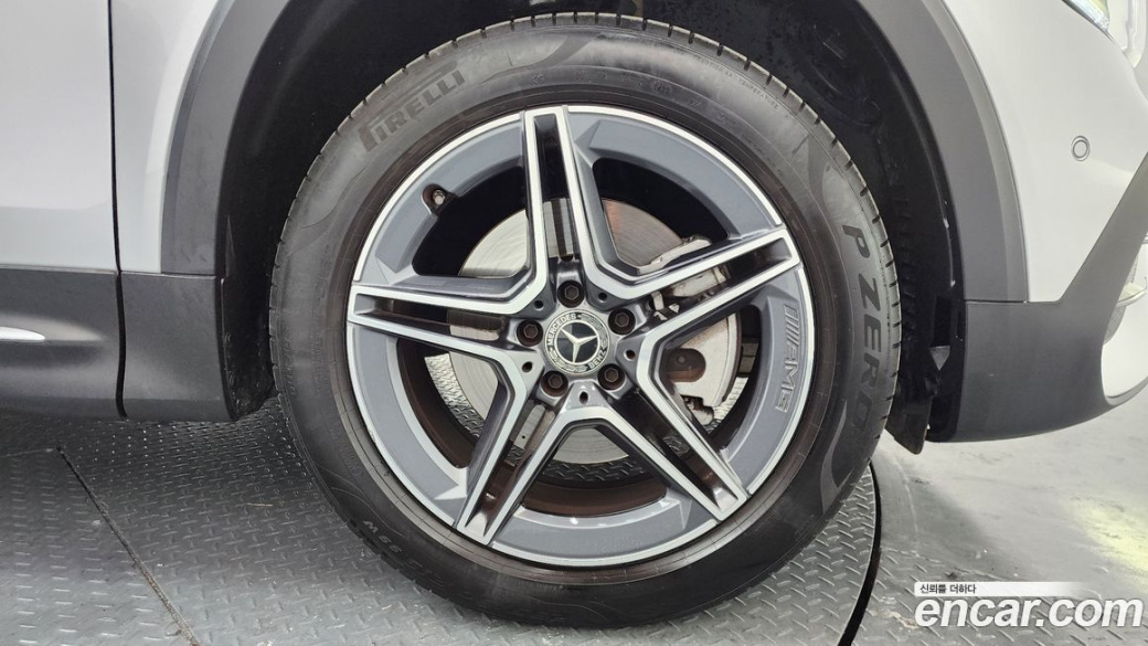 Mercedes-Benz GLB-Class GLB250 4MATIC, 2023