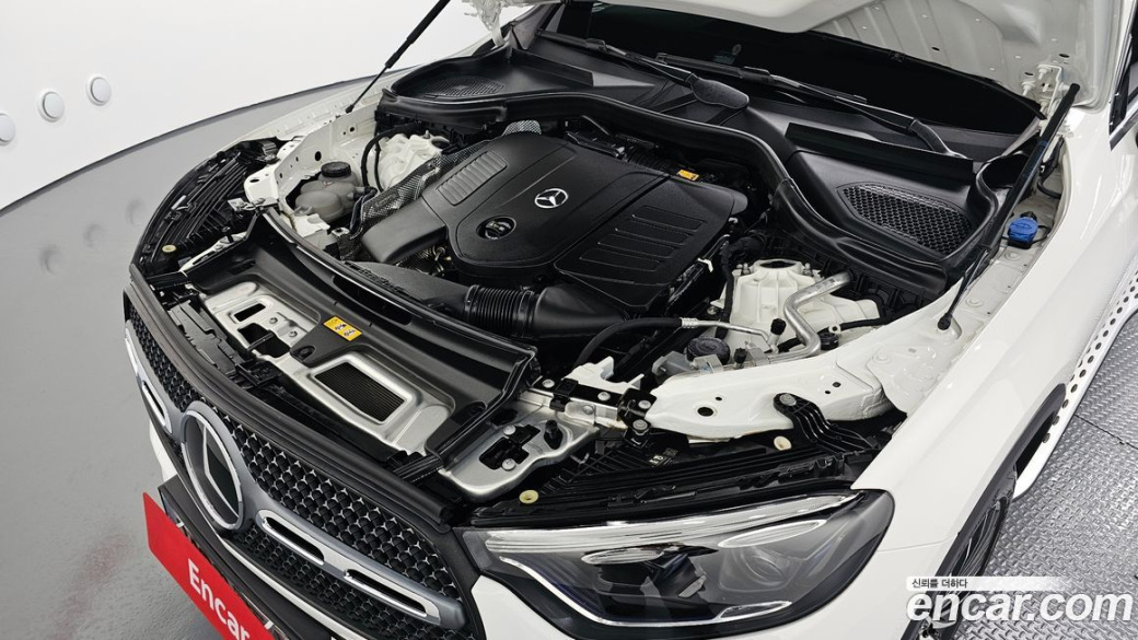 Mercedes-Benz GLC-Class GLC300 4MATIC AMG Line, 2023