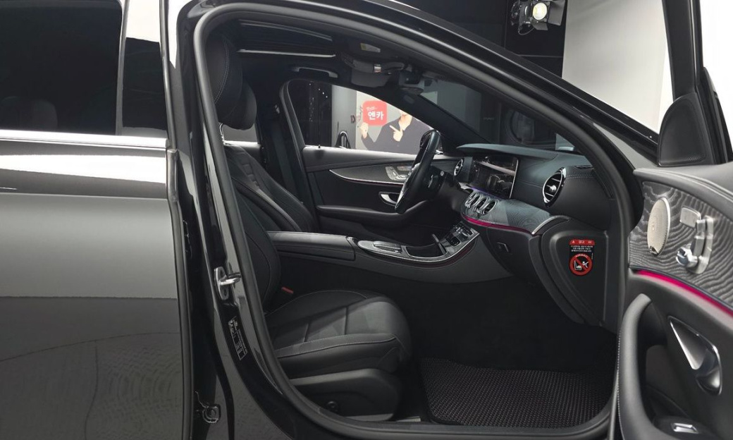 Mercedes-Benz E-Class E350 4MATIC Avantgarde, 2022