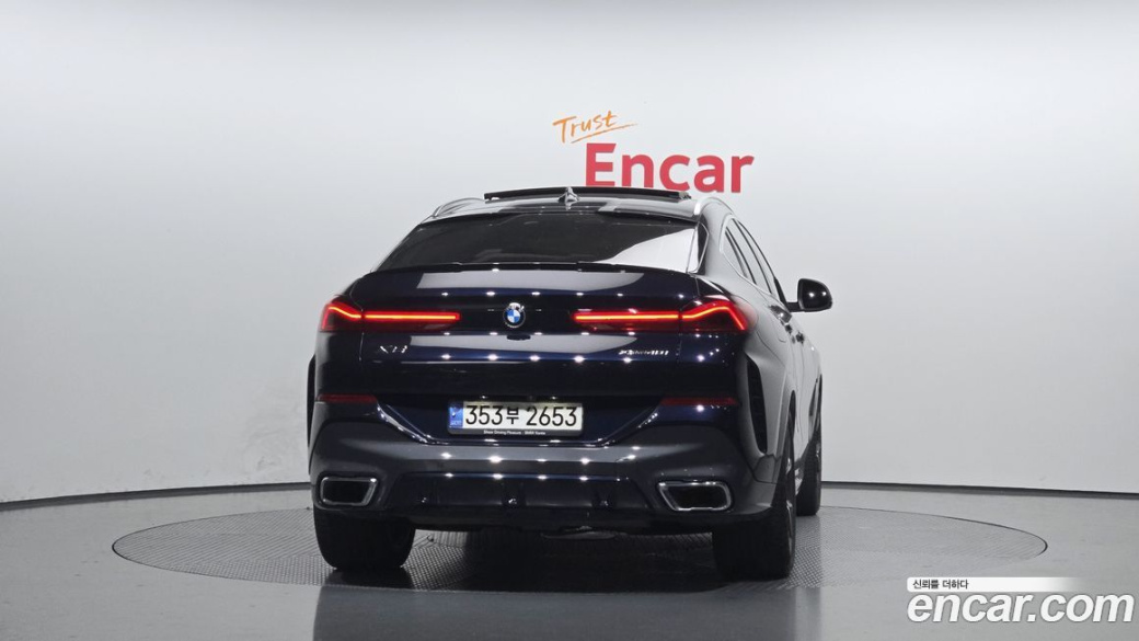 BMW X6 xDrive40i M Sport, 2022