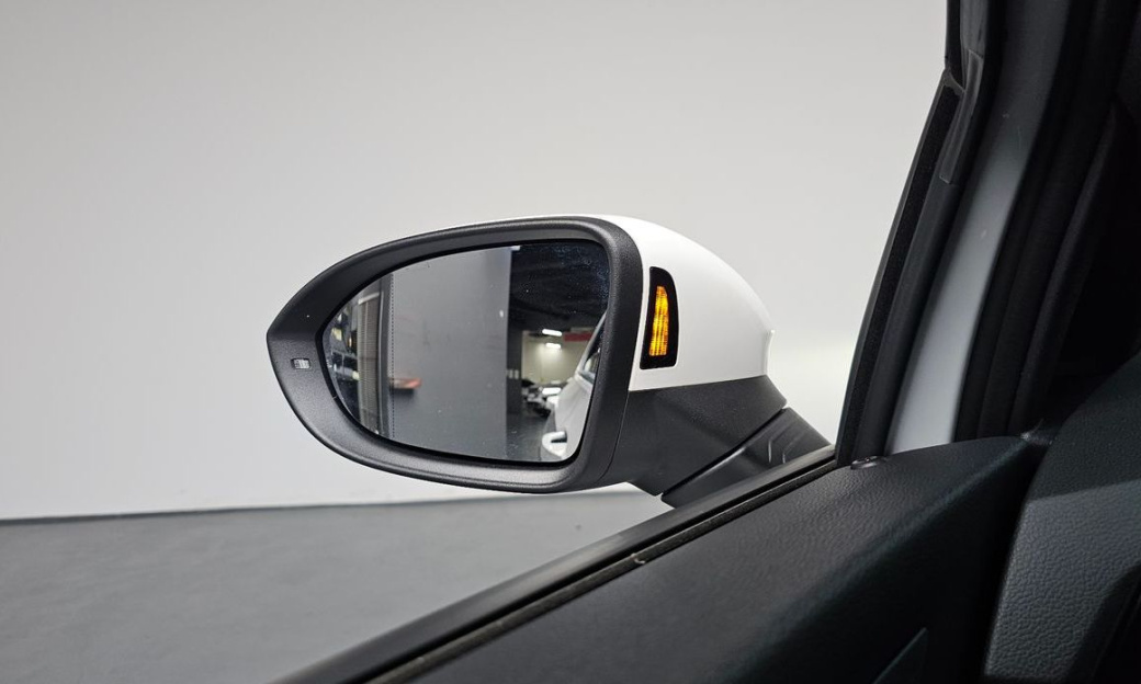 Volkswagen Golf 2.0 GTI, 2024