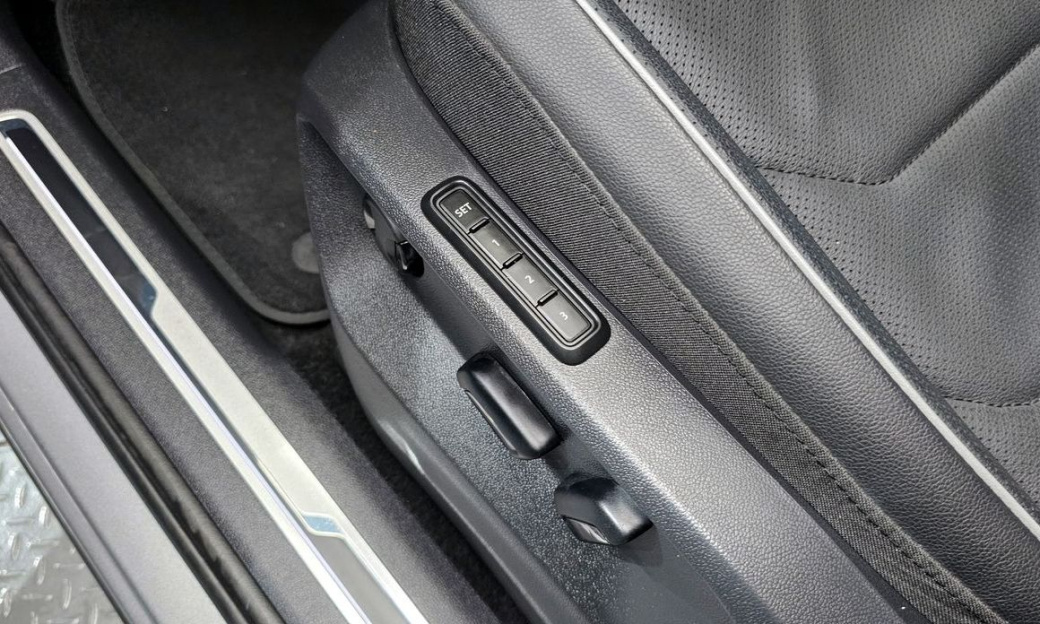 Volkswagen Tiguan 2.0 TSI Prestige, 2023
