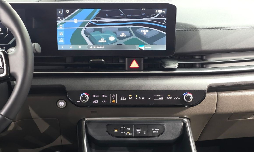 Kia Carnival 9-Seater Noblesse, 2024