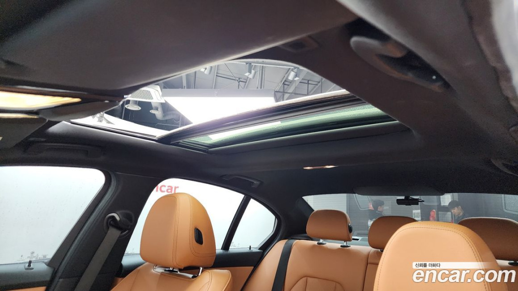 BMW 3-Series 320i M Sport, 2022