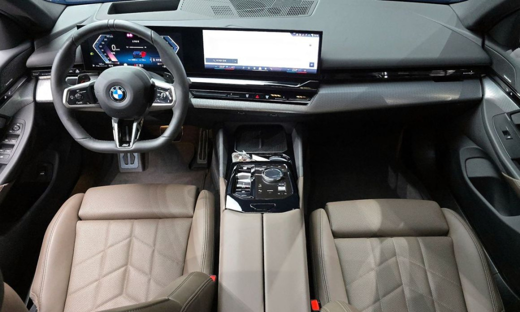 BMW 5-Series 520i M Sport, 2024