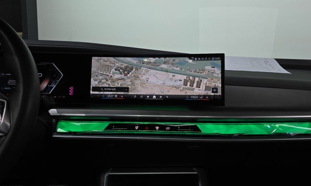 BMW 7-Series 740i sDrive Design Pure Excellence, 2023