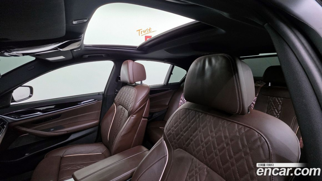 BMW 5-Series 530i M Sport Package, 2022