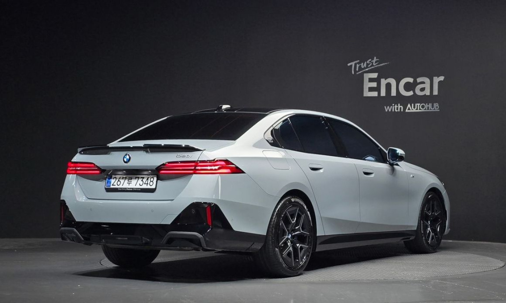 BMW 5-Series 520i M Sport, 2025