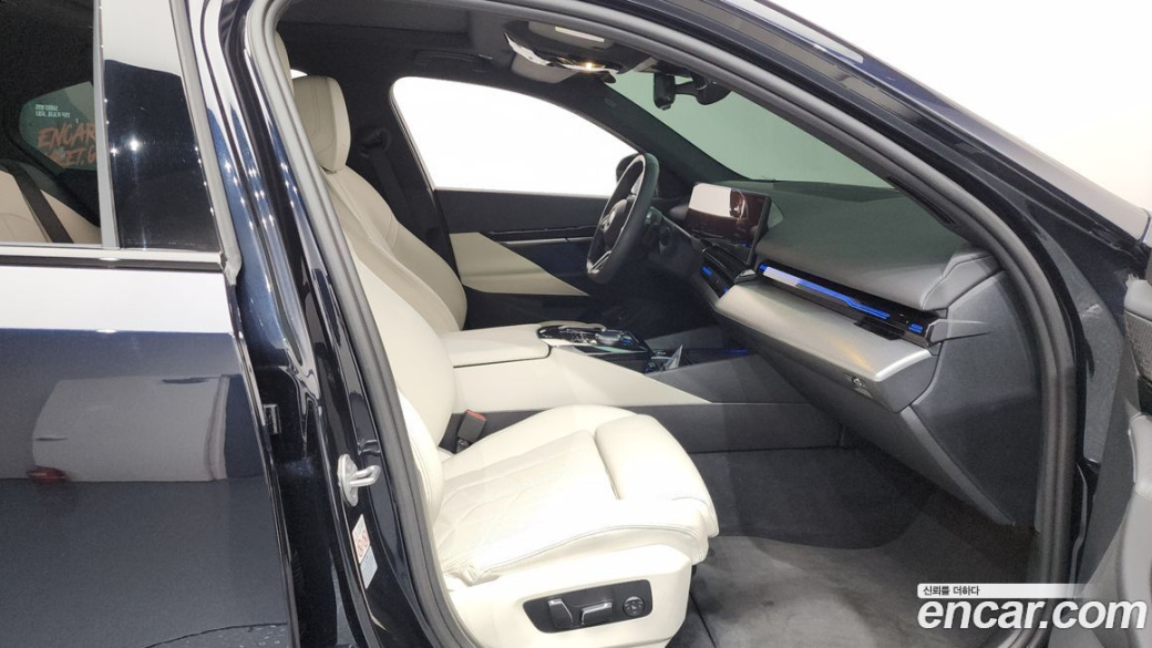 BMW 5-Series 520i M Sport, 2024