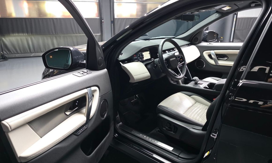 Land Rover Discovery Sport P250 Dynamic SE, 2025