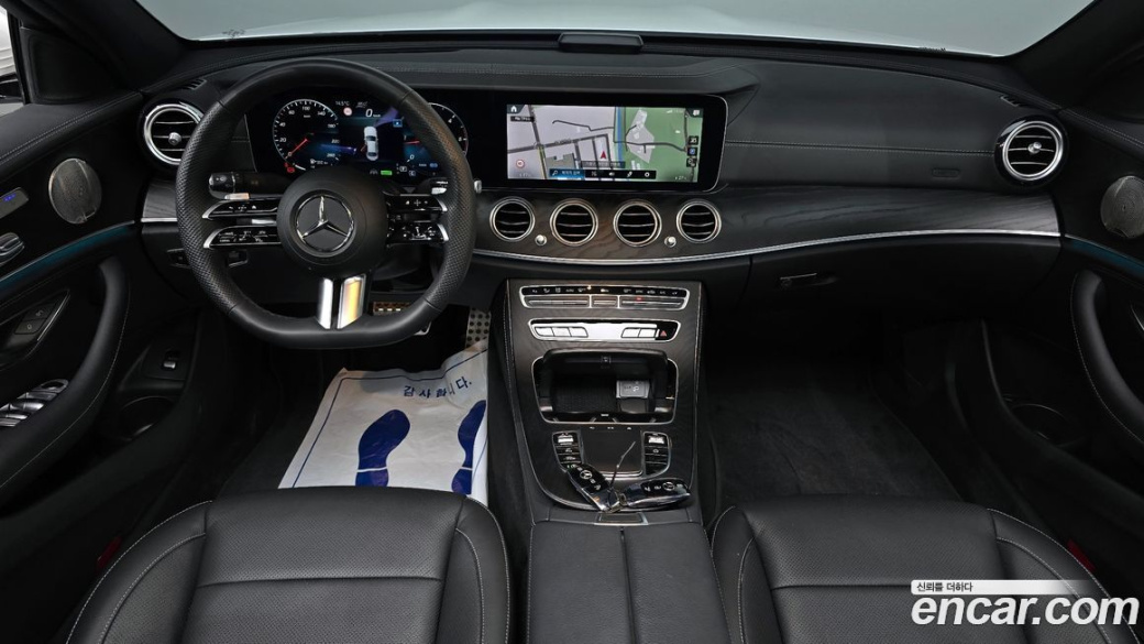 Mercedes-Benz E-Class E220d 4MATIC AMG Line, 2023
