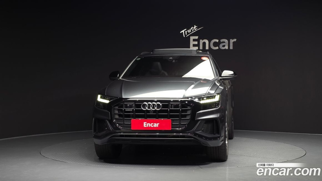 Audi Q8 55 TFSI Quattro Premium, 2023