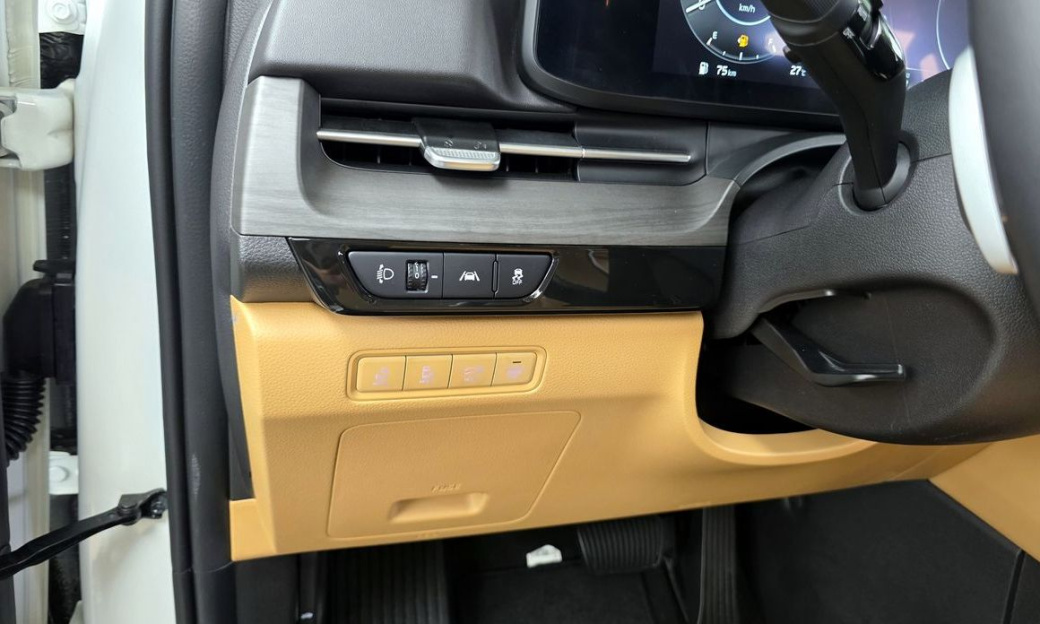 Kia Carnival 7-Seater Signature, 2023