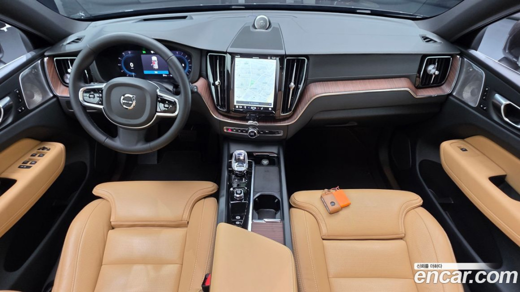 Volvo XC60 B5 Ultimate Bright, 2023