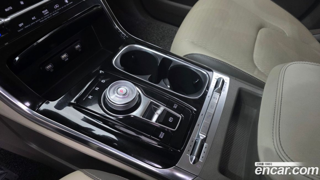 Kia Carnival 9-Seater Noblesse, 2023