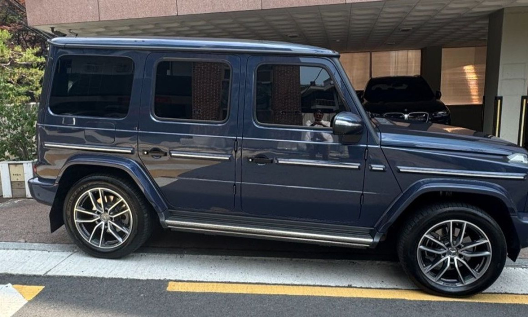 Mercedes-Benz G-Class G450d, 2025