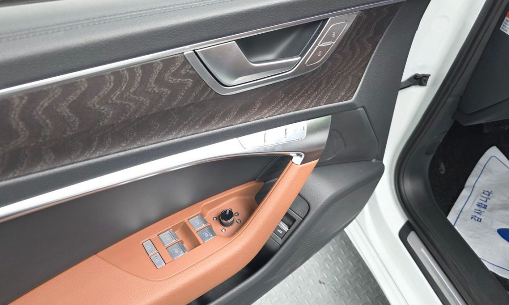 Audi A6 45 TFSI Quattro Premium, 2023