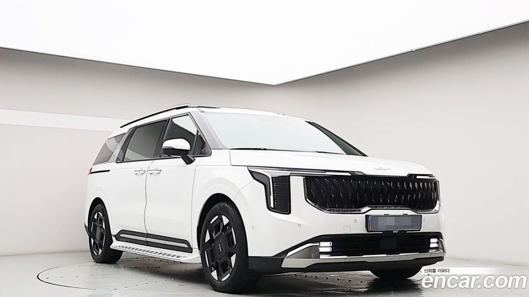 Kia Carnival 7-Seater Signature, 2024