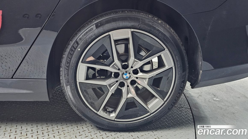 BMW 5-Series 523d, 2024