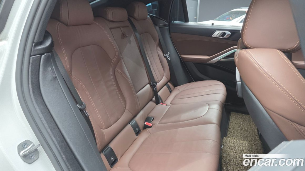 BMW X6 xDrive40i M Sport, 2022