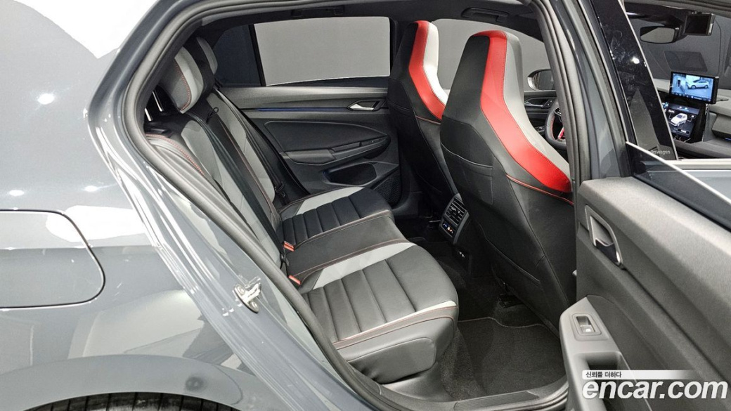 Volkswagen Golf 2.0 GTI, 2024
