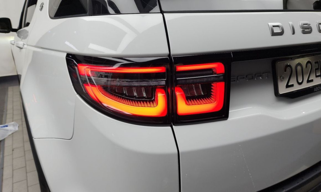 Land Rover Discovery Sport P250 SE, 2023