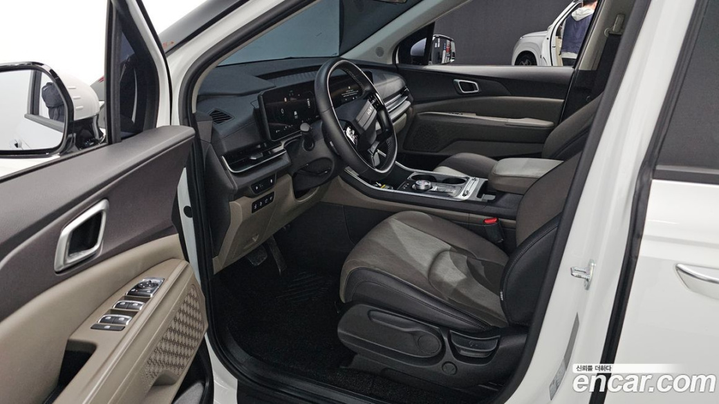 Kia Carnival 9-Seater Prestige, 2025