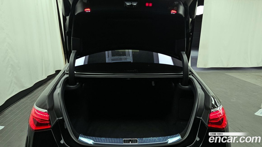 Mercedes-Benz S-Class Maybach S580 4MATIC, 2022