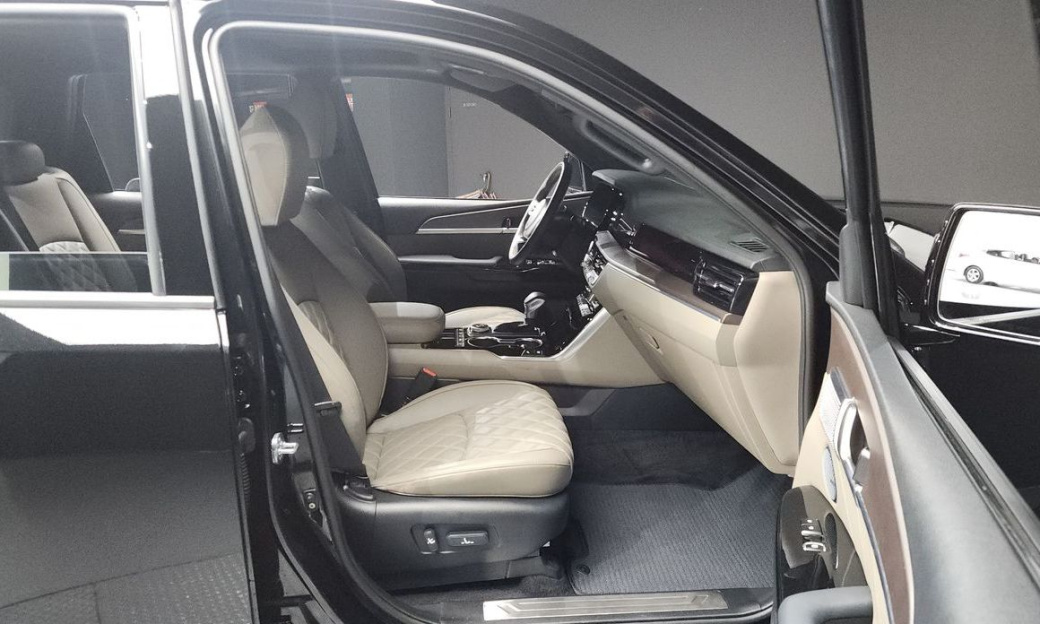 Kia Mohave Diesel 3.0 4WD 7-Seater, 2024