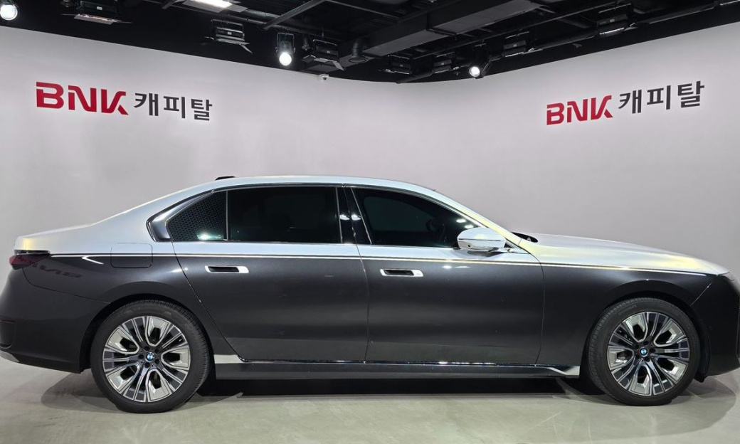 BMW 7-Series 740i sDrive Design Pure Excellence, 2023