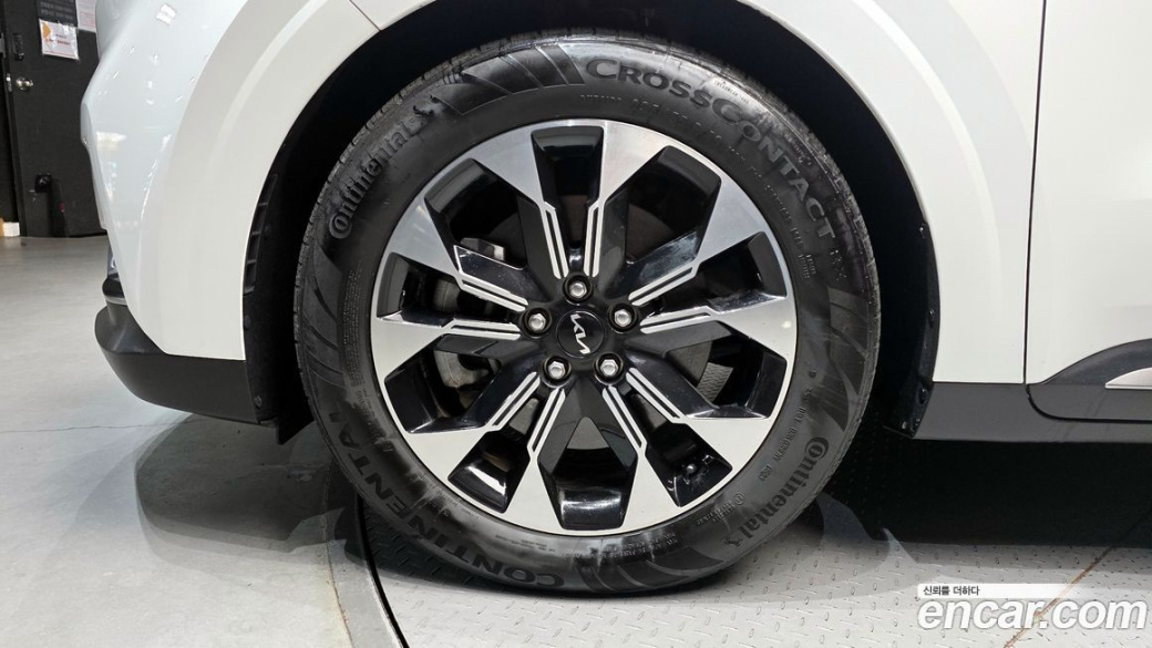 Kia Carnival 9-Seater Signature, 2023
