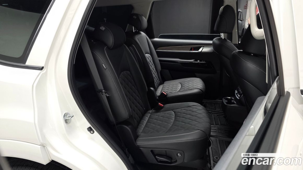 Kia Mohave Diesel 3.0 4WD 6-Seater, 2024